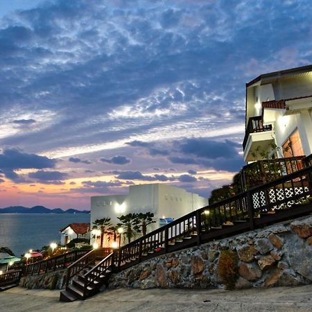 Namhae Bluemare Pension ภายนอก รูปภาพ