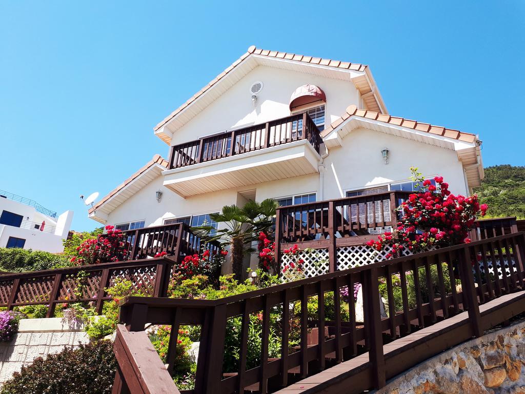 Namhae Bluemare Pension ภายนอก รูปภาพ