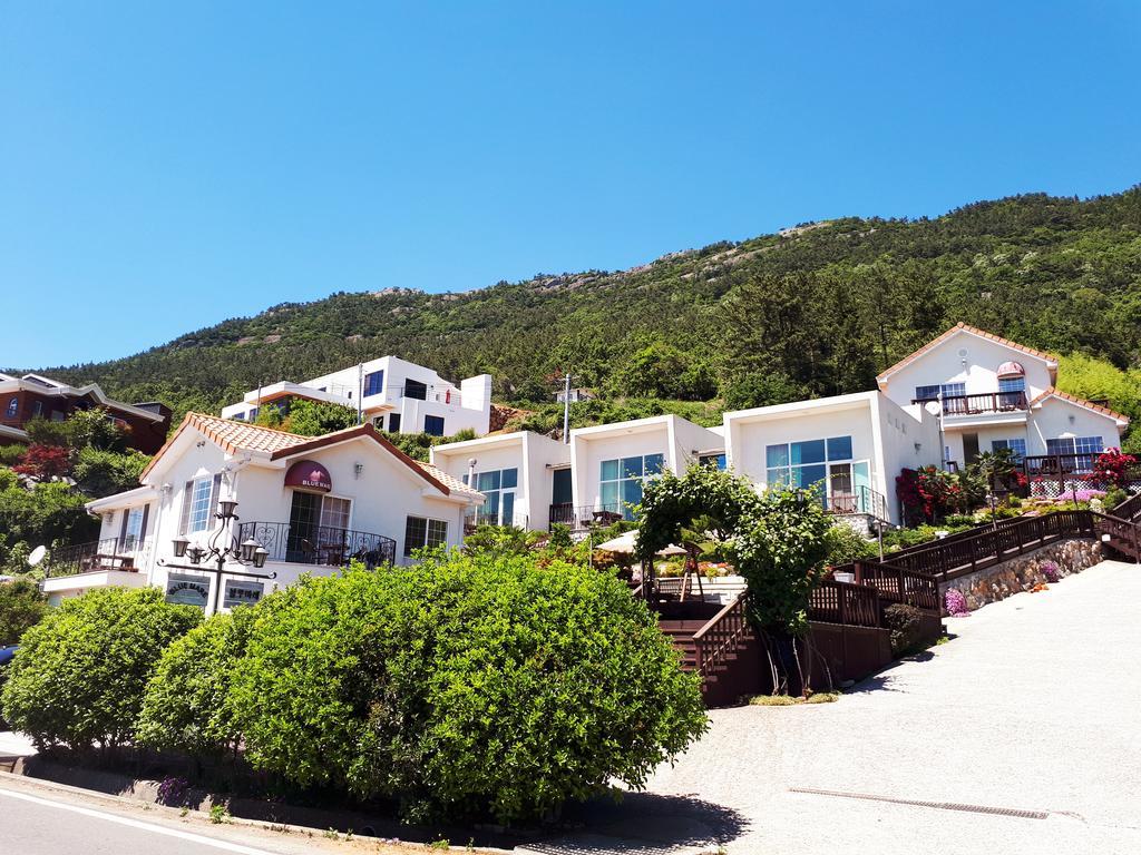 Namhae Bluemare Pension ภายนอก รูปภาพ