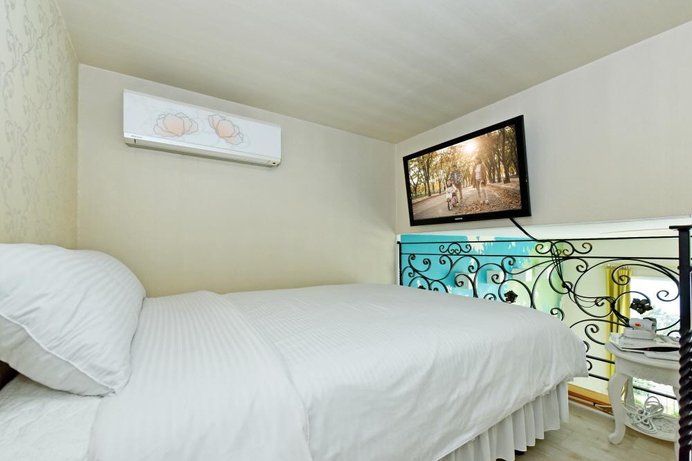 Namhae Bluemare Pension ภายนอก รูปภาพ