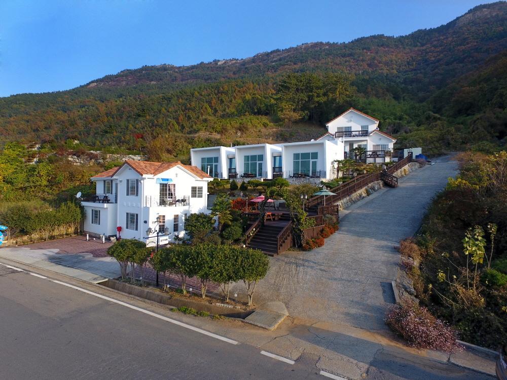 Namhae Bluemare Pension ภายนอก รูปภาพ