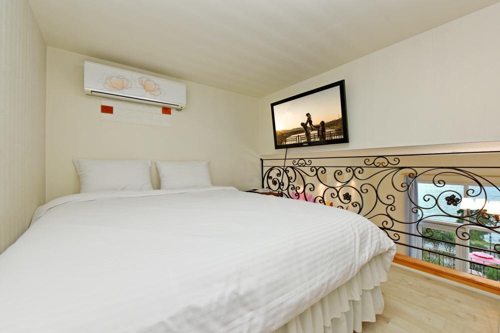 Namhae Bluemare Pension ภายนอก รูปภาพ