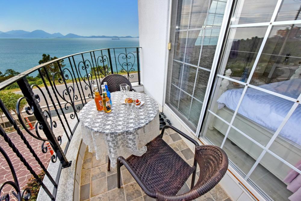 Namhae Bluemare Pension ภายนอก รูปภาพ
