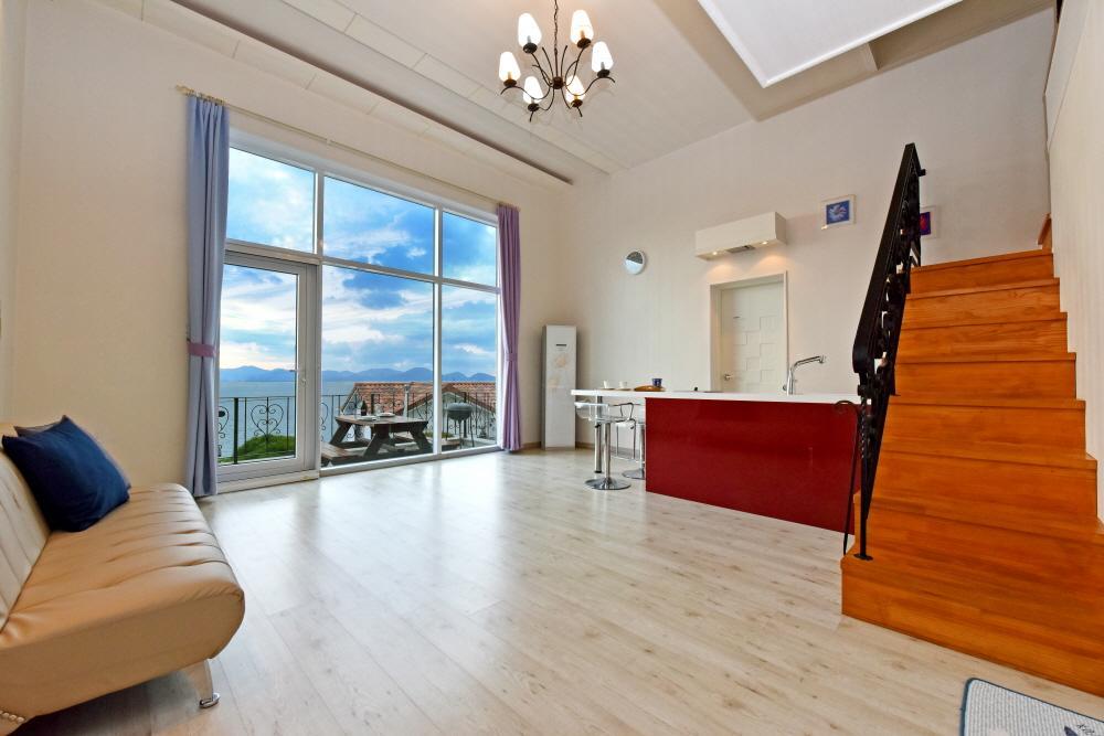 Namhae Bluemare Pension ภายนอก รูปภาพ