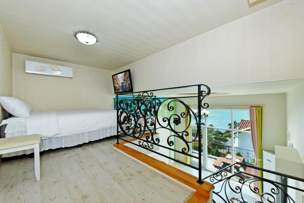 Namhae Bluemare Pension ภายนอก รูปภาพ