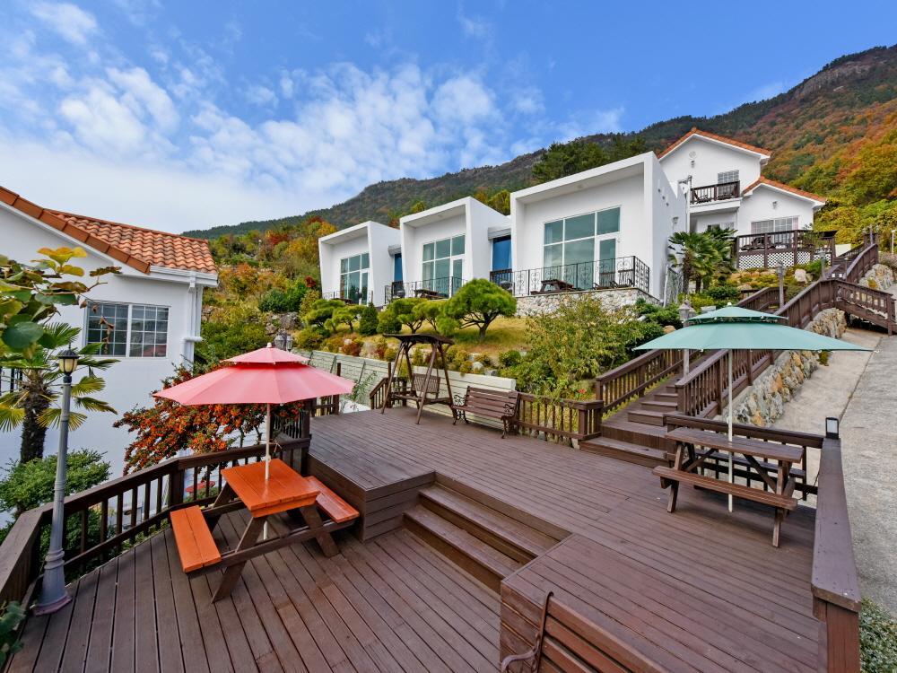 Namhae Bluemare Pension ภายนอก รูปภาพ